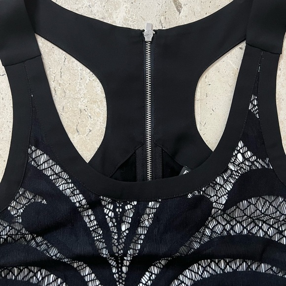 Express Lace Tank Size Medium - Picture 3 of 5